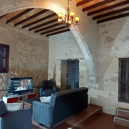 Stone Mansion * Nicosie